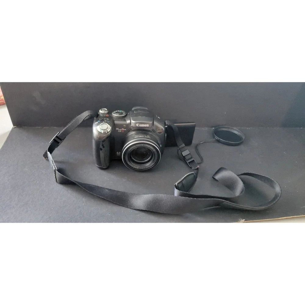 Vintage Collectible Canon PowerShot S3 6.0-megapx bridge digital Camera Photogra